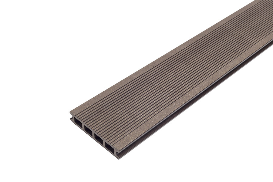 Savadeck Classic 5 Chocolate WPC deska – poševni prikaz celotne deske